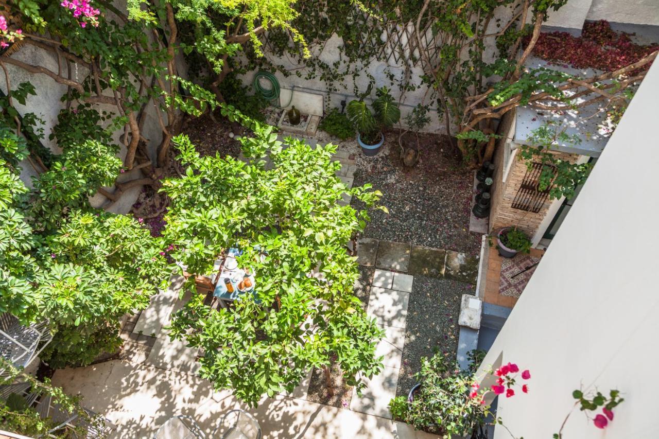 Athenian Yard Near Acropolis Villa Exterior photo